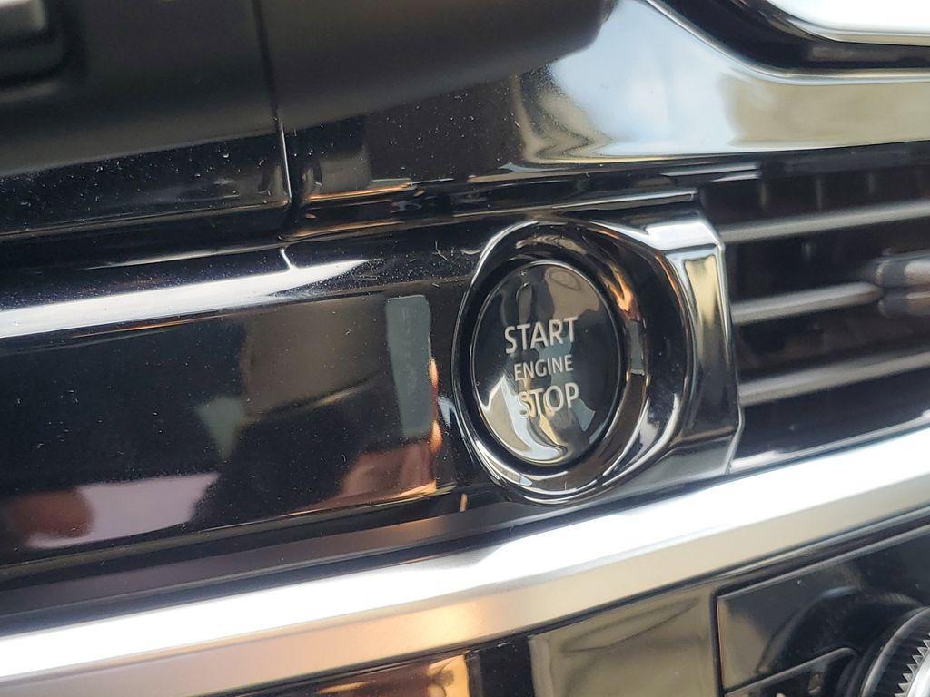 new 2025 Nissan Pathfinder car, priced at $41,735