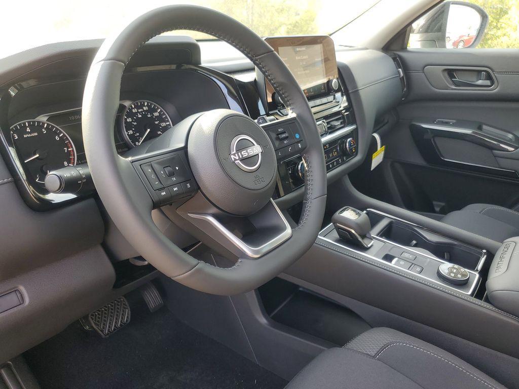 new 2025 Nissan Pathfinder car, priced at $41,735