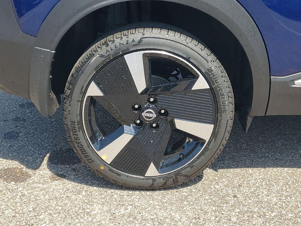 new 2025 Nissan Kicks car, priced at $27,882