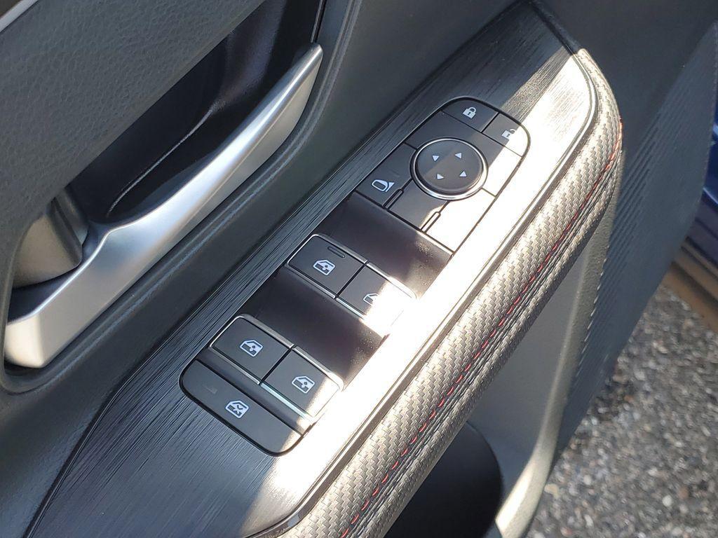 new 2025 Nissan Kicks car, priced at $27,882