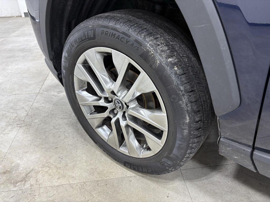used 2020 Toyota RAV4 car, priced at $28,673