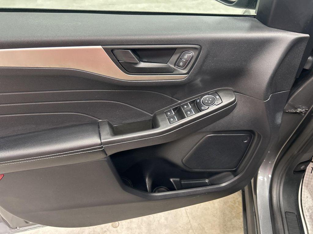 used 2022 Ford Escape car, priced at $21,995