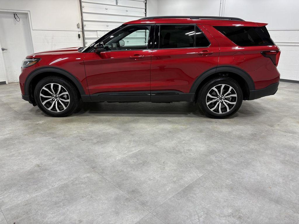 used 2025 Ford Explorer car, priced at $44,916