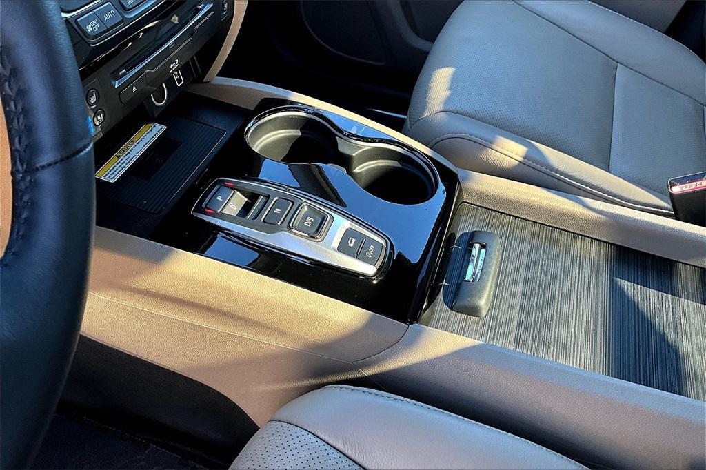 used 2021 Honda Pilot car, priced at $31,896