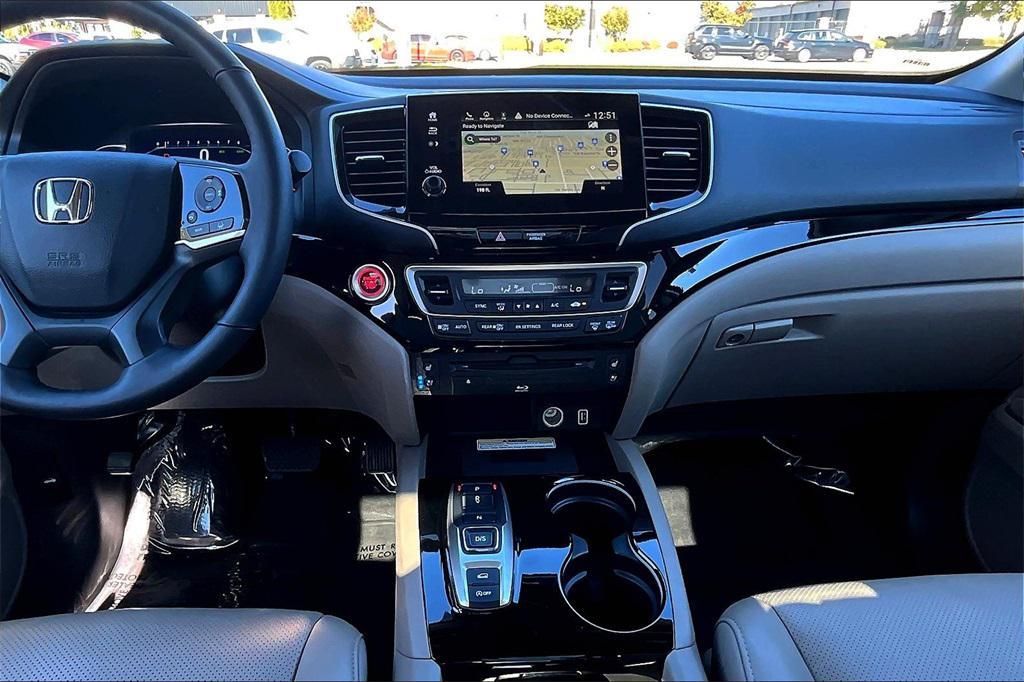 used 2021 Honda Pilot car, priced at $31,896
