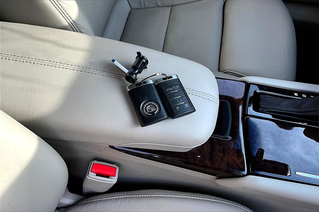 used 2014 Cadillac XTS car, priced at $15,705