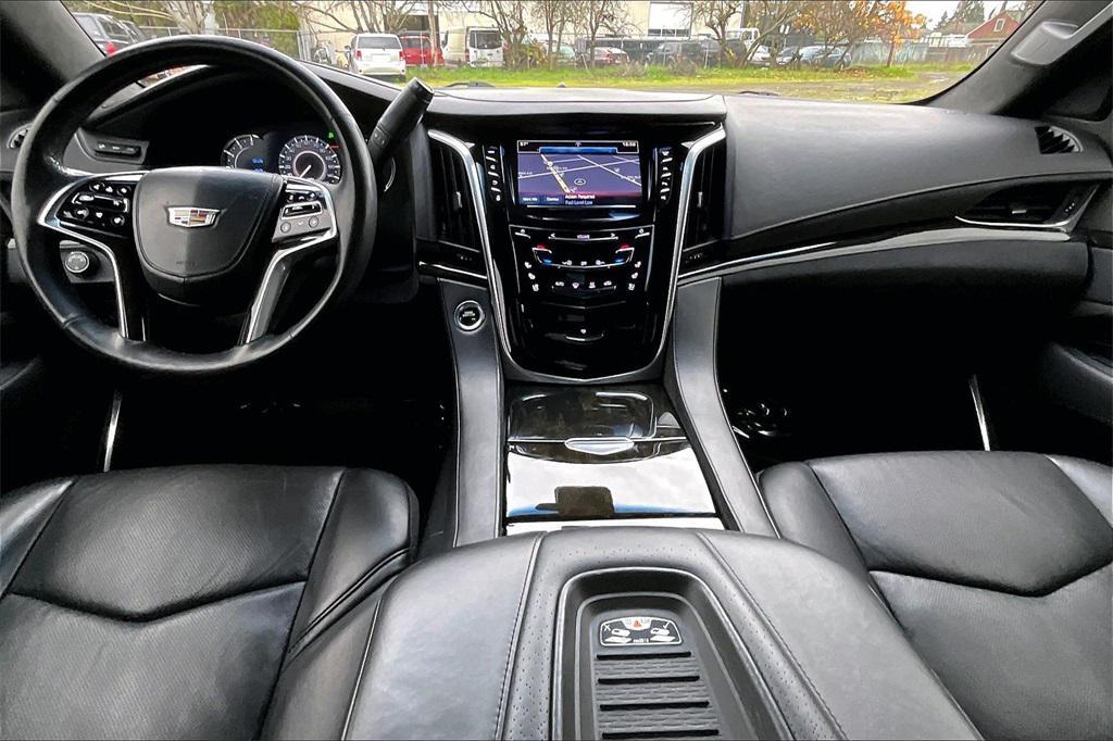 used 2018 Cadillac Escalade ESV car, priced at $35,095