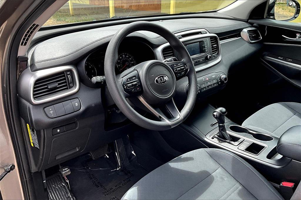 used 2018 Kia Sorento car, priced at $14,084