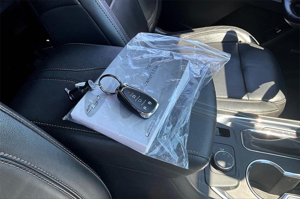 used 2020 Chevrolet Traverse car, priced at $20,224