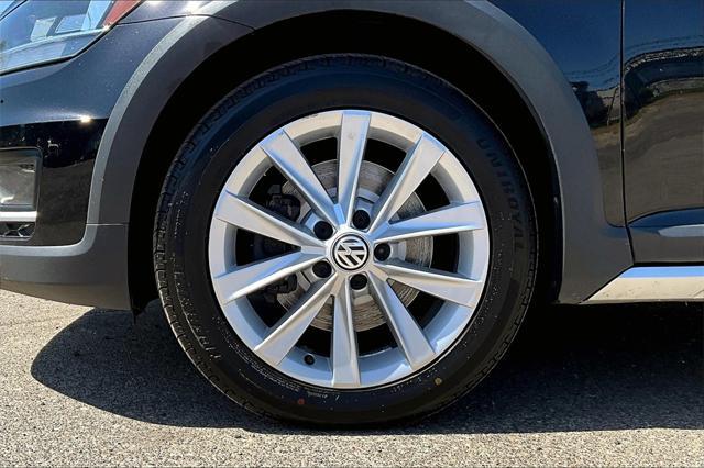 used 2019 Volkswagen Golf Alltrack car, priced at $18,555