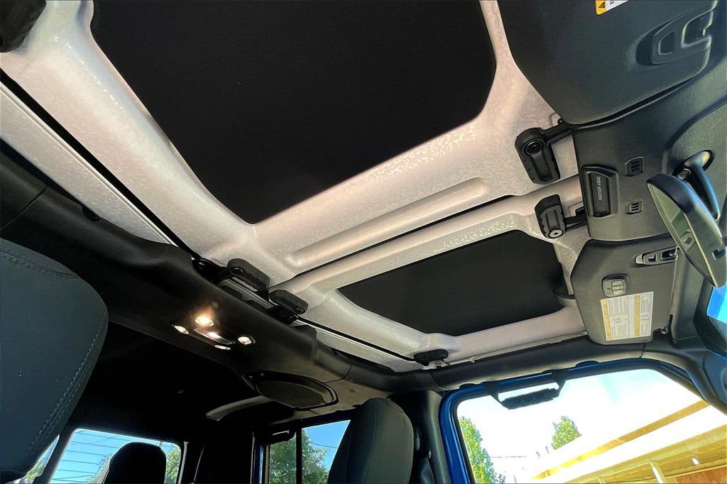 used 2020 Jeep Gladiator car, priced at $35,181