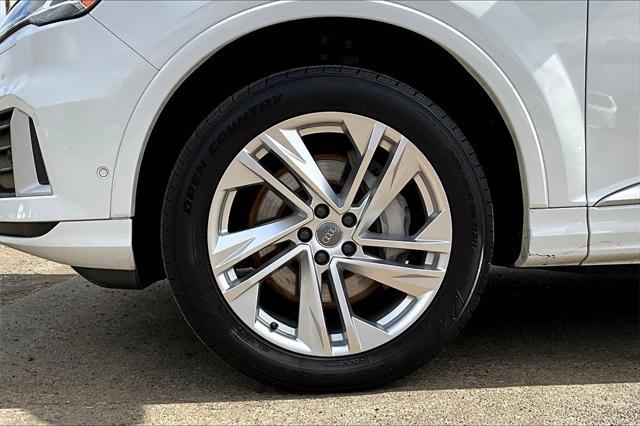 used 2020 Audi Q7 car, priced at $29,500