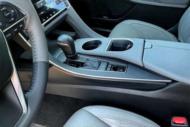 used 2020 Toyota Avalon Hybrid car, priced at $29,391