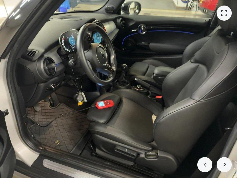 used 2022 MINI Hardtop car, priced at $24,921