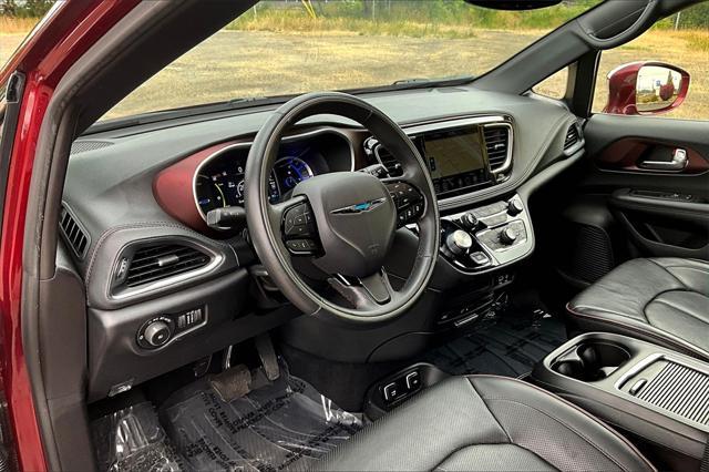 used 2020 Chrysler Pacifica Hybrid car, priced at $31,564