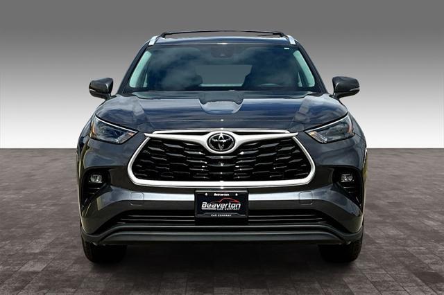 used 2024 Toyota Highlander car, priced at $46,269