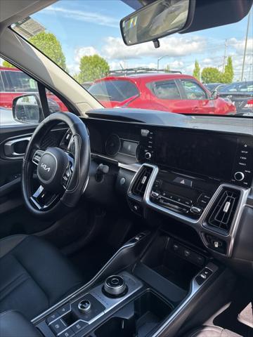 used 2022 Kia Sorento Hybrid car, priced at $28,755