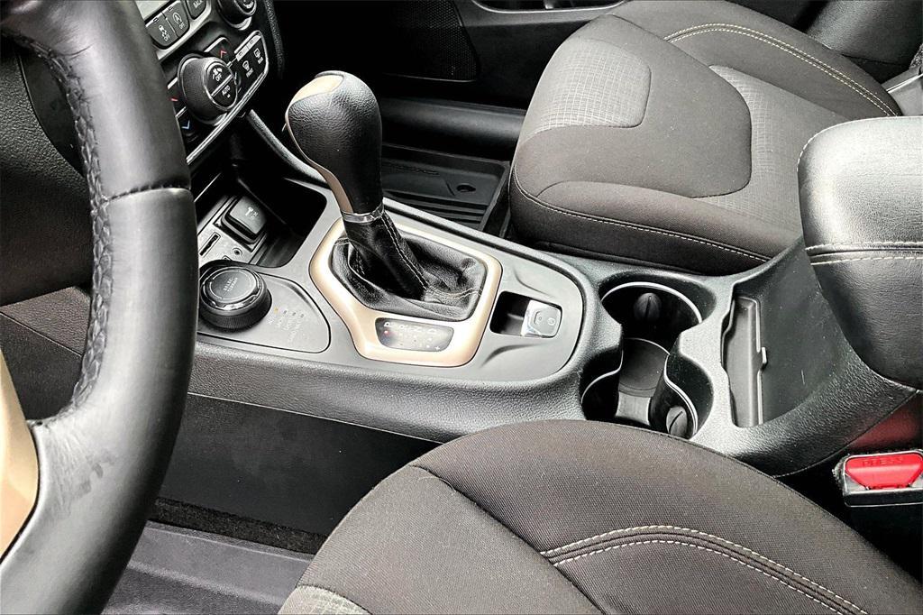 used 2016 Jeep Cherokee car, priced at $8,020