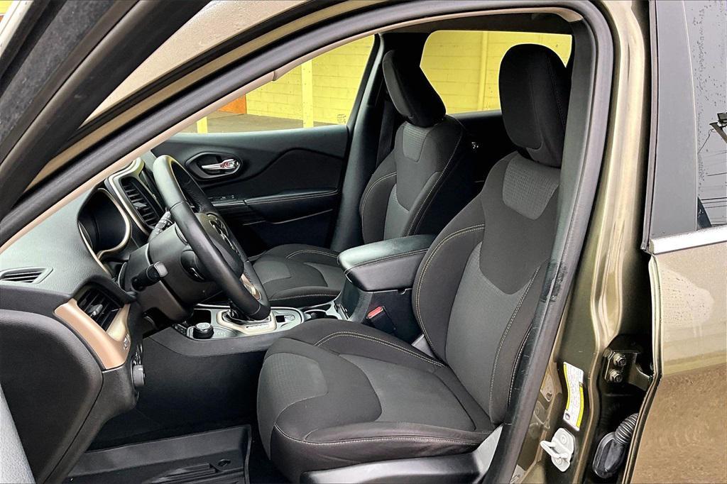 used 2016 Jeep Cherokee car, priced at $8,020