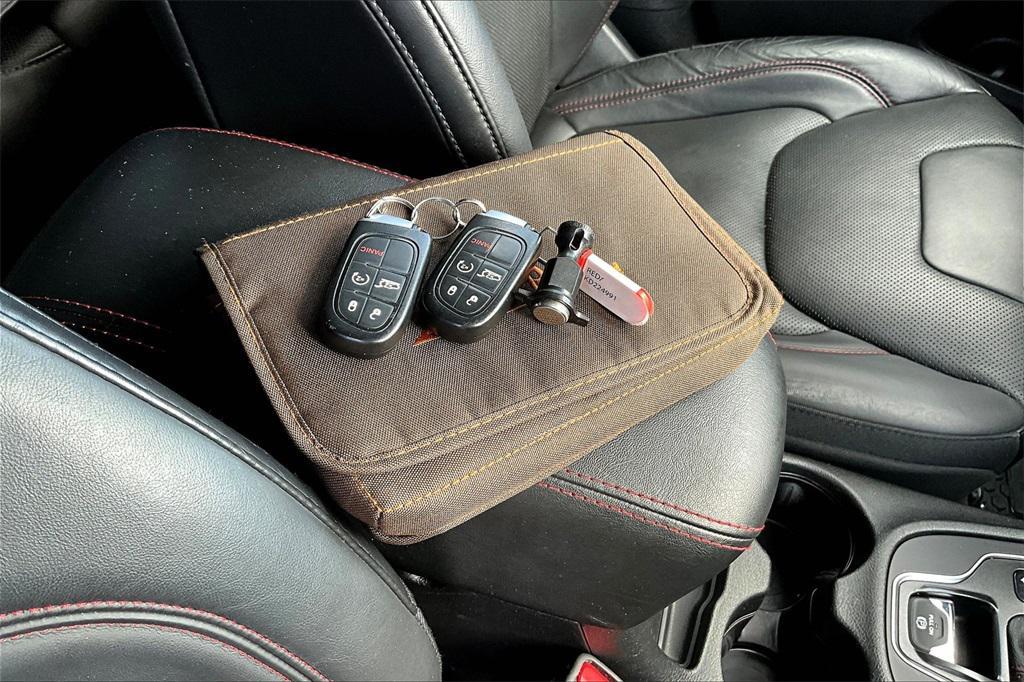 used 2019 Jeep Cherokee car, priced at $19,913