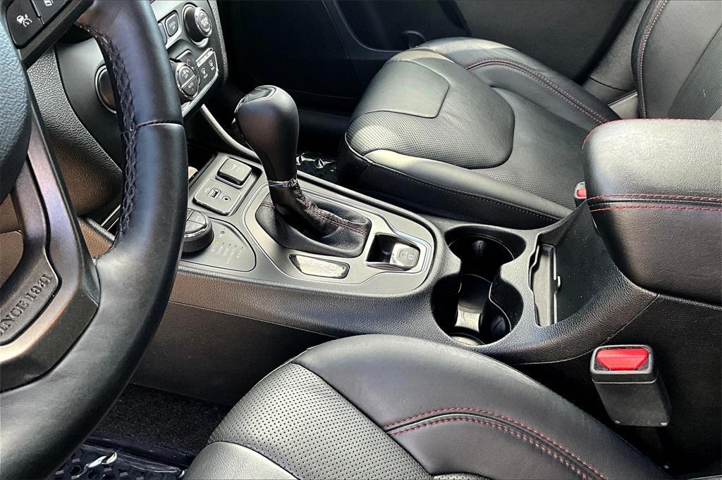 used 2019 Jeep Cherokee car, priced at $19,913