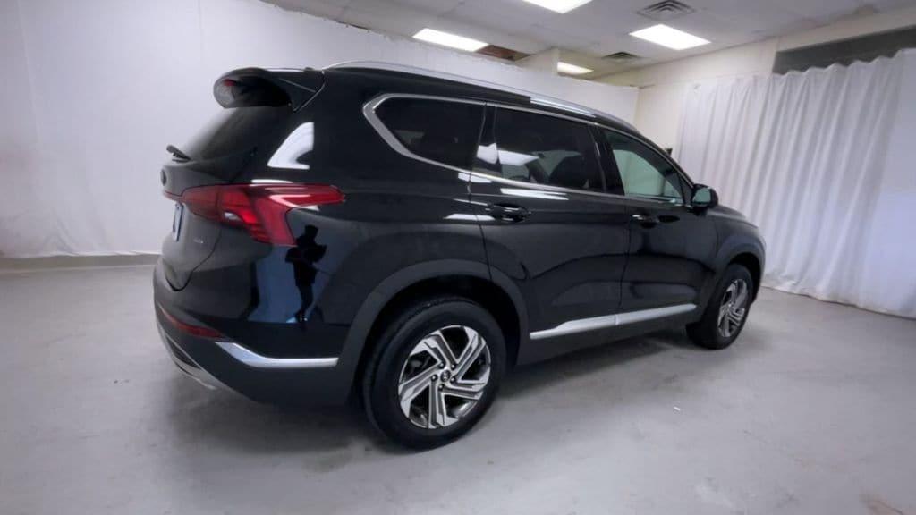 used 2022 Hyundai Santa Fe car, priced at $27,595