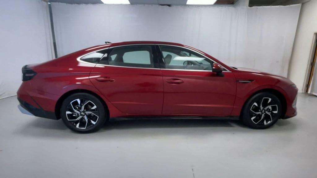 used 2025 Hyundai Sonata car, priced at $26,995