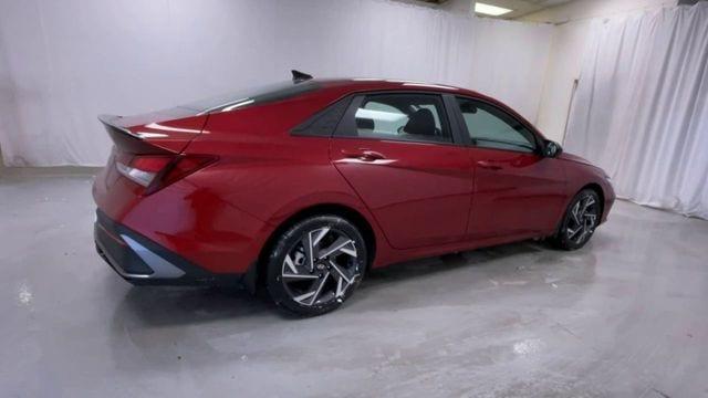 new 2025 Hyundai Elantra car, priced at $22,304