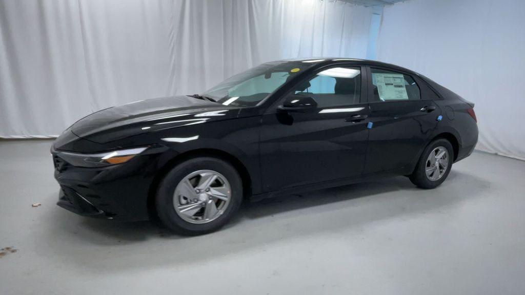 new 2025 Hyundai Elantra car, priced at $21,215