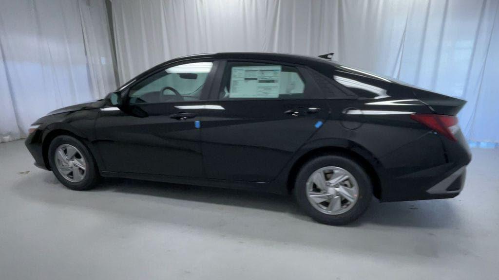 new 2025 Hyundai Elantra car, priced at $21,215