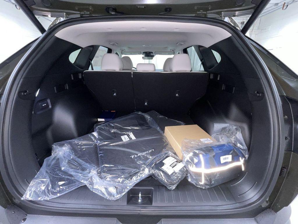 new 2025 Hyundai Tucson car, priced at $34,158