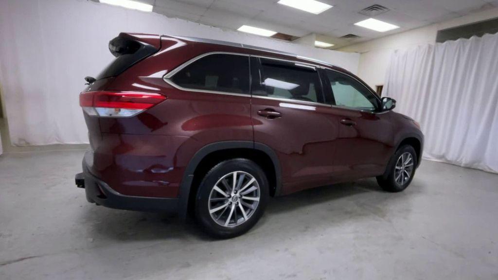 used 2018 Toyota Highlander car, priced at $27,995