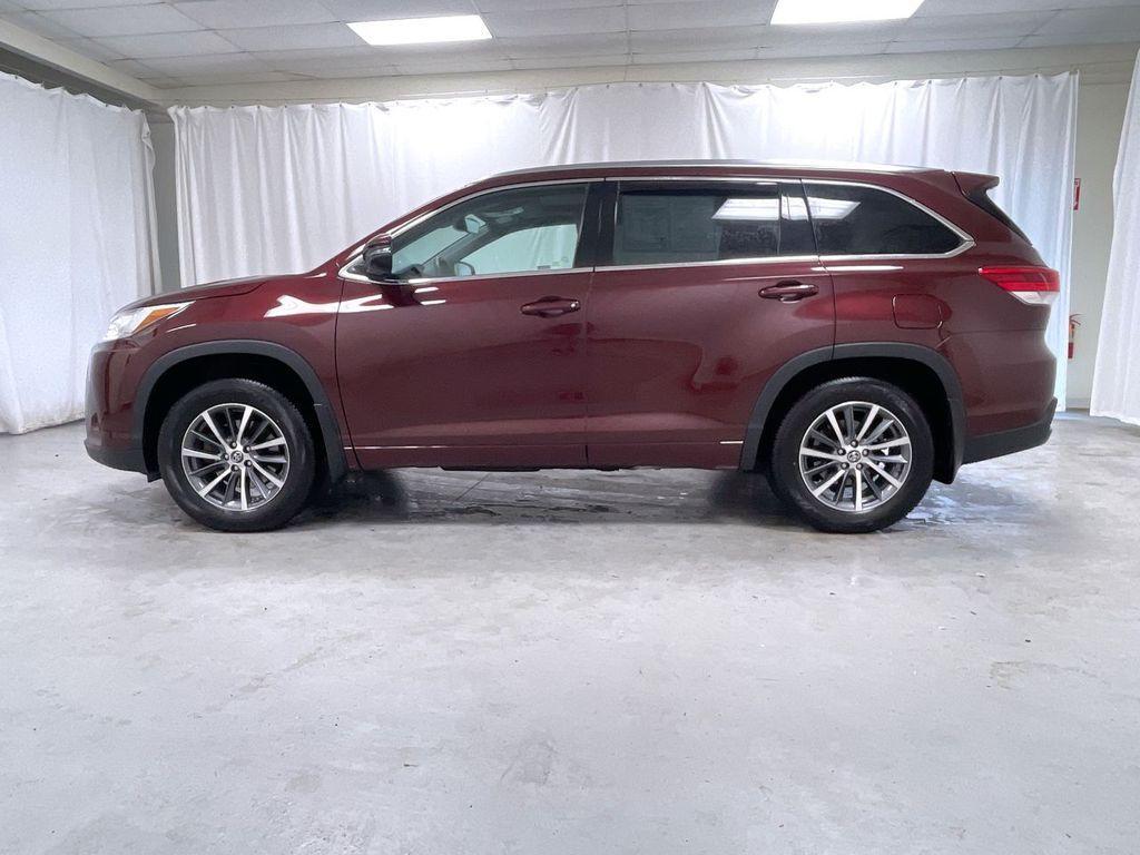 used 2018 Toyota Highlander car, priced at $27,995
