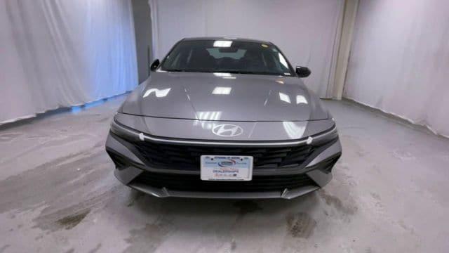 new 2025 Hyundai Elantra car, priced at $21,932