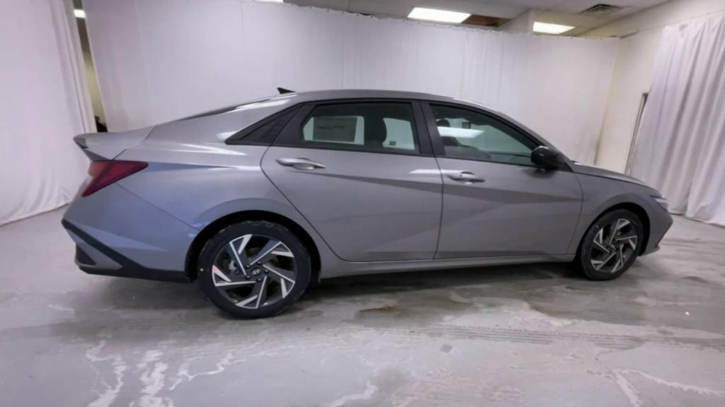 new 2025 Hyundai Elantra car, priced at $23,482