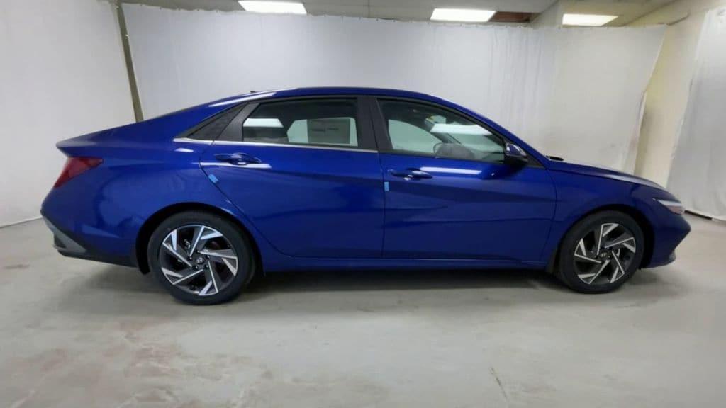 new 2025 Hyundai Elantra car, priced at $25,879