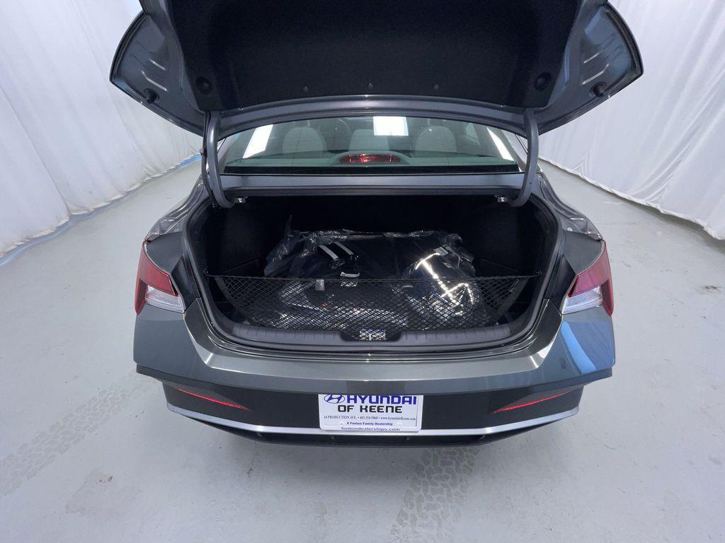 new 2025 Hyundai Elantra car, priced at $21,290