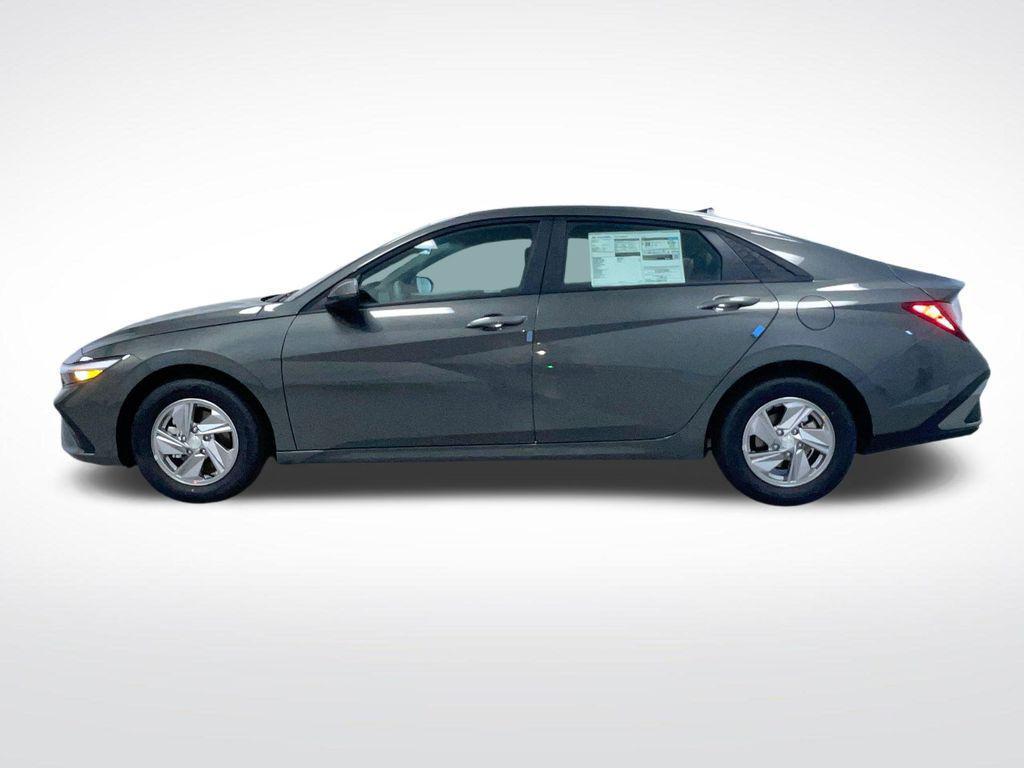 new 2025 Hyundai Elantra car, priced at $21,290