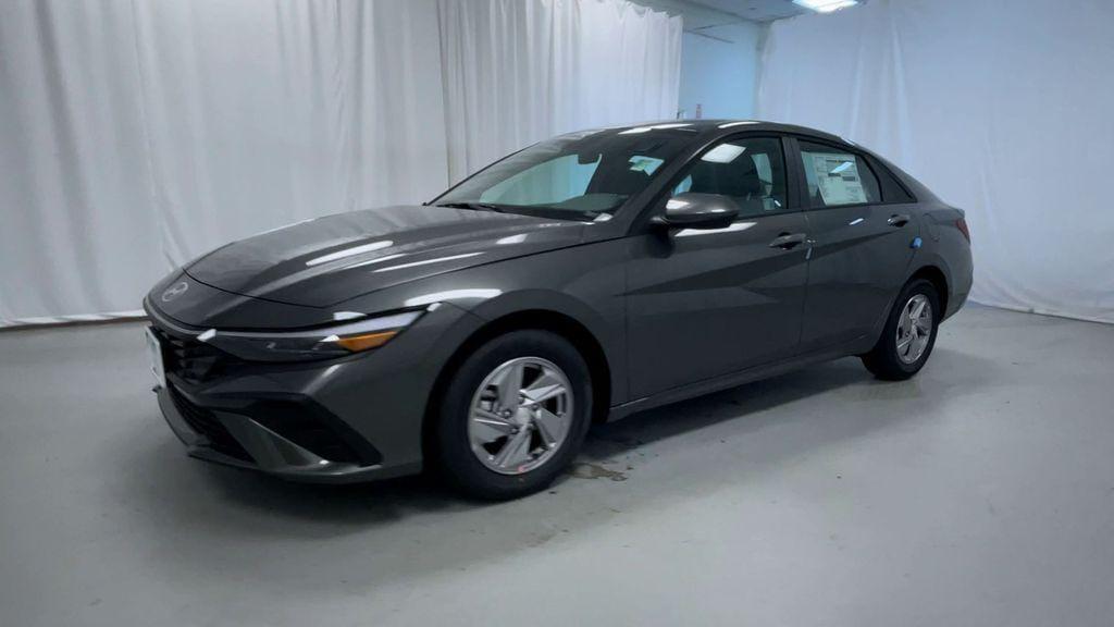 new 2025 Hyundai Elantra car, priced at $21,290