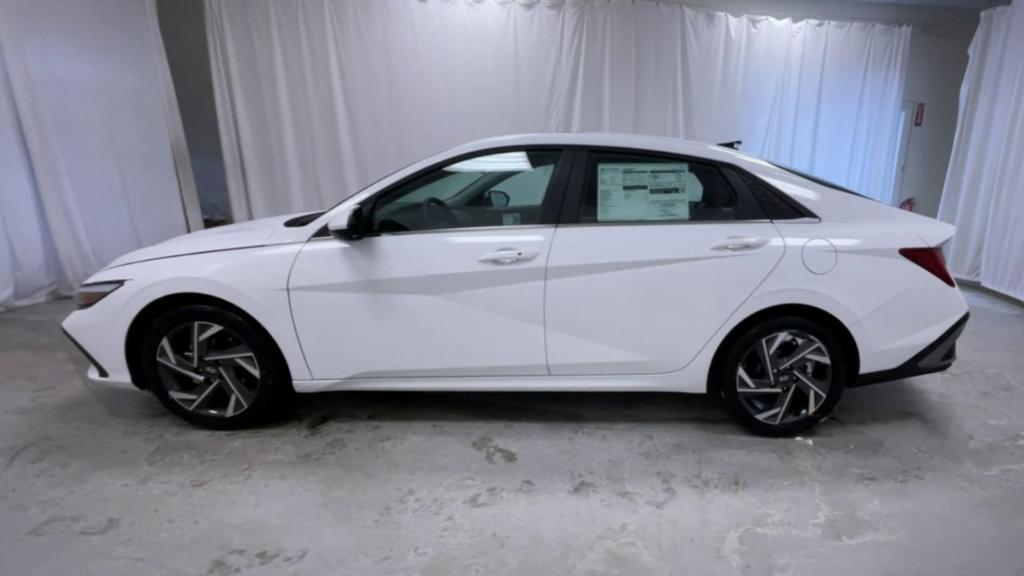 new 2025 Hyundai Elantra car, priced at $24,031