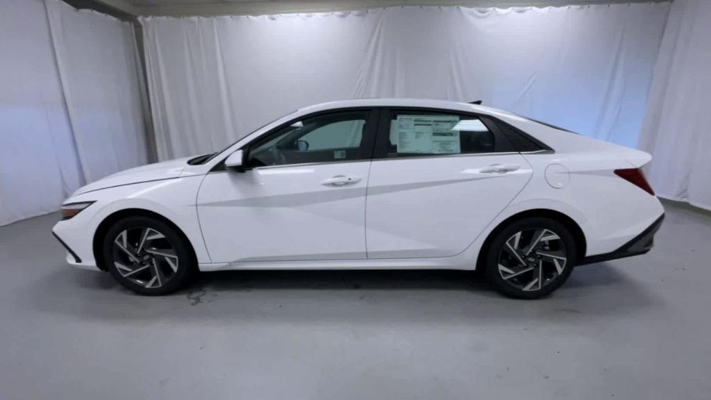 new 2025 Hyundai Elantra car, priced at $26,541