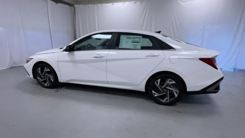 new 2025 Hyundai Elantra car, priced at $26,541