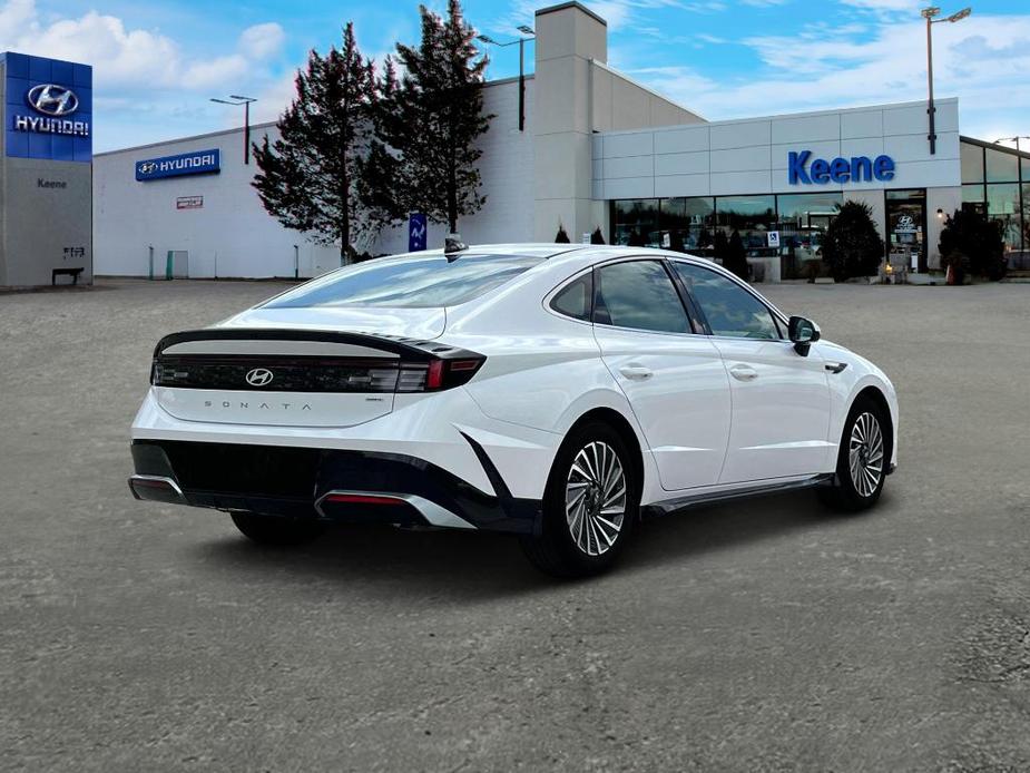 new 2024 Hyundai Sonata Hybrid car, priced at $30,728