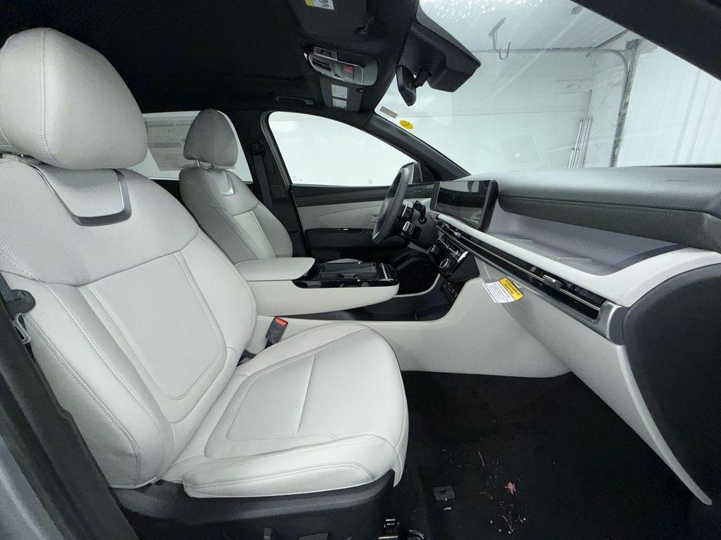 new 2026 Hyundai Tucson car, priced at $40,085