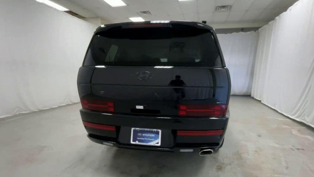 used 2024 Hyundai Santa Fe car, priced at $43,995