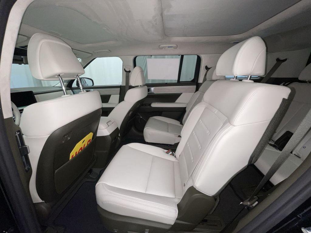 used 2024 Hyundai Santa Fe car, priced at $43,995