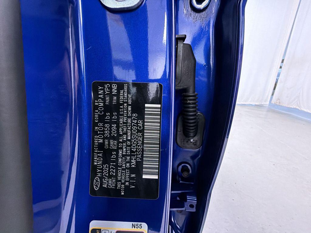 new 2025 Hyundai Elantra car, priced at $21,260