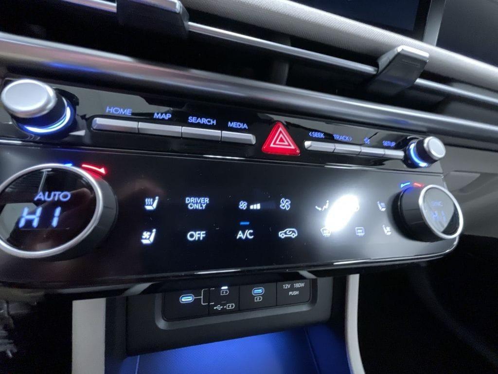 new 2025 Hyundai TUCSON Hybrid car, priced at $40,715