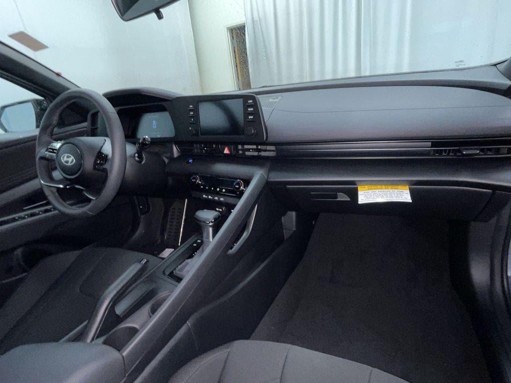 new 2025 Hyundai Elantra car, priced at $23,237