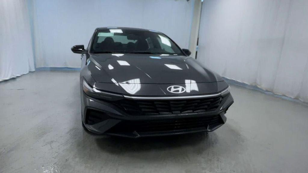 new 2025 Hyundai Elantra car, priced at $23,237